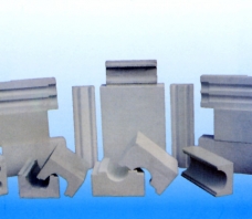 炉衬用耐火材料